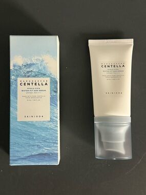 NEW Skin1004 Madagascar Centella Hyalu-Cica Water-Fit Sun Serum